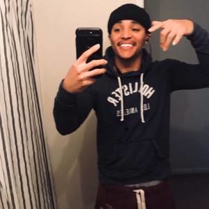 Meet your Posher, Derrell